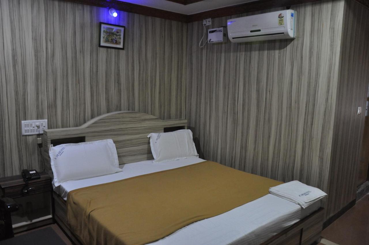 C M Hotel Dharmapuri Bagian luar foto